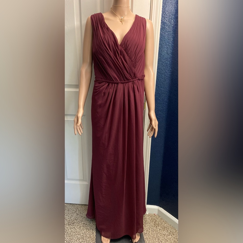 Chic Wine Maxi Dress